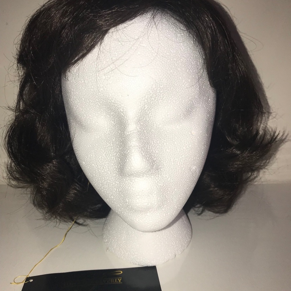 Woman’s LUXURY WIG Tony of Beverly - Picture 3 of 14